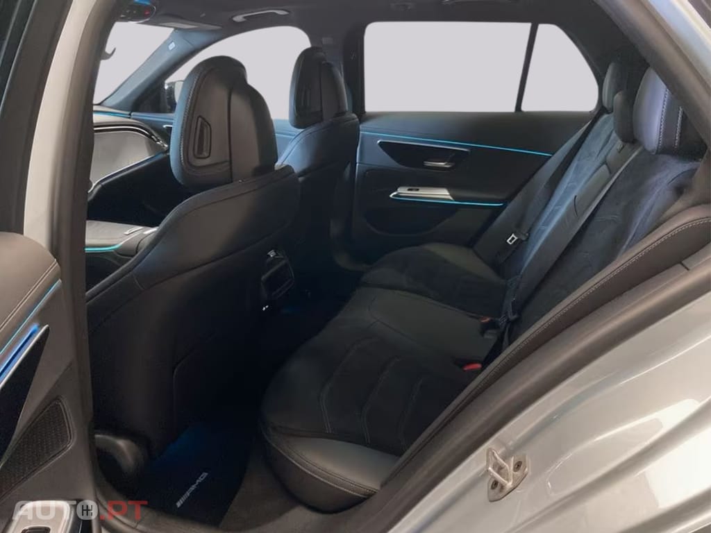 Mercedes-Benz E 220 I.V.A DEDUTÍVEL d AMG