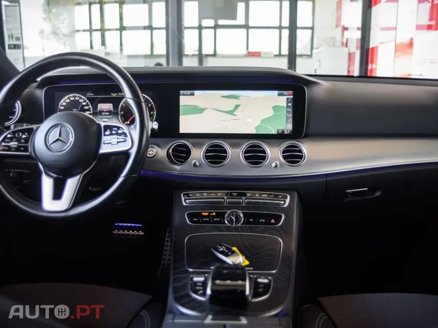 Mercedes-Benz E 300 de Avantgarde