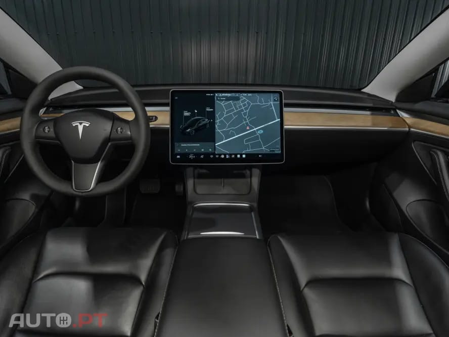 Tesla Model 3 Standard Range Plus RWD