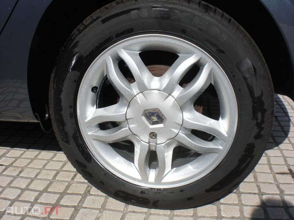 Renault Clio 1.2 16V Confort