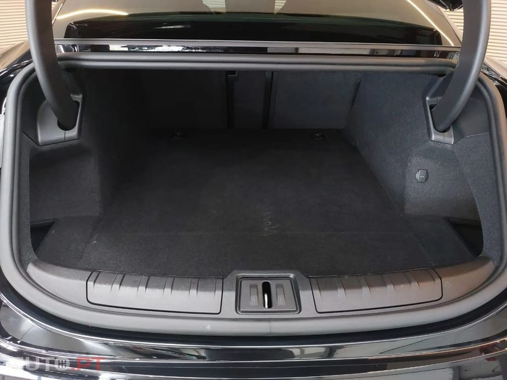 Porsche Taycan Standard