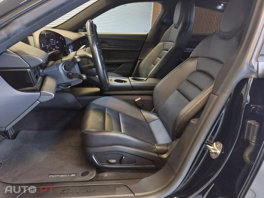 Porsche Taycan Standard