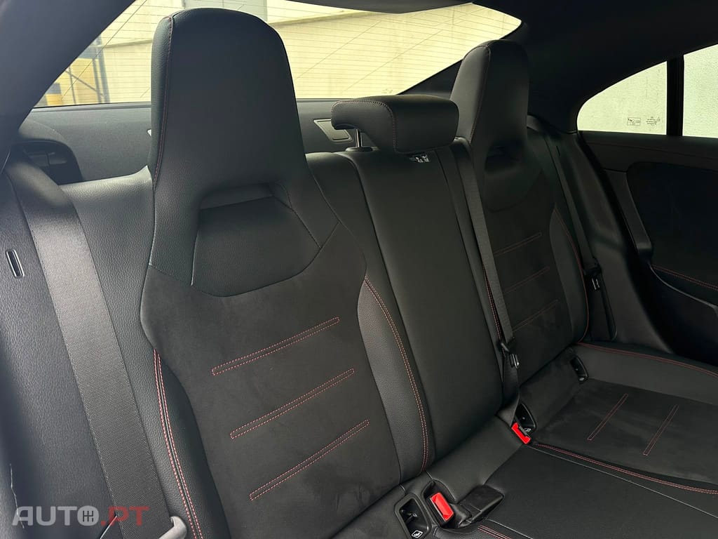 Mercedes-Benz A 250 e AMG Line