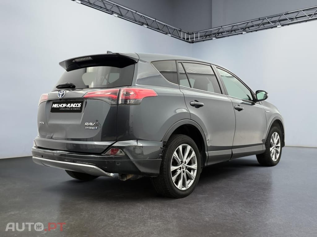 Toyota RAV4 2.5 HDF Lounge AWD-i