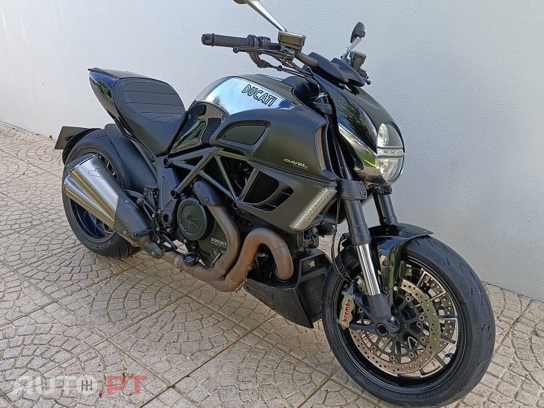 Ducati Diavel 1200 CROMO ABS COM EXTRAS