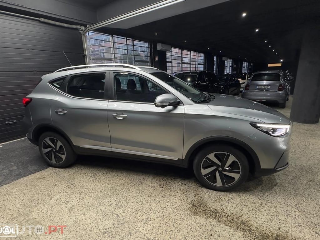 MG ZS EV 72.6 kWh Luxury