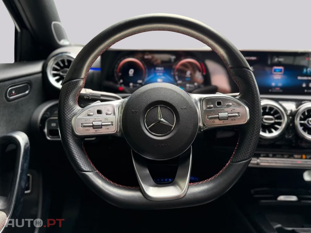 Mercedes-Benz A 250 I.V.A DEDUTIVEL e AMG