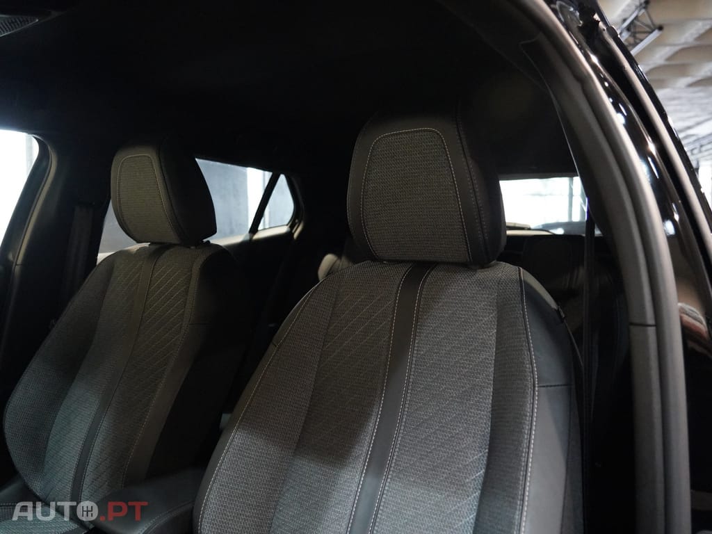 Peugeot 2008 1.2 Hybrid Allure e-DCS6