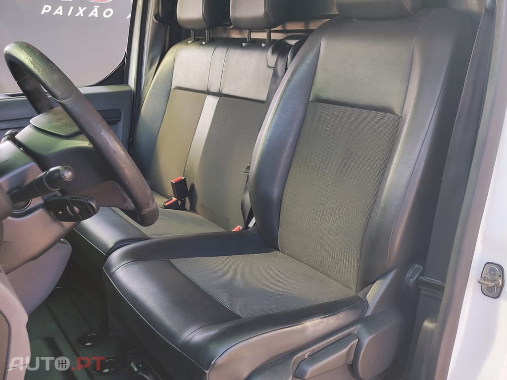 Peugeot Expert L2H1 Premium