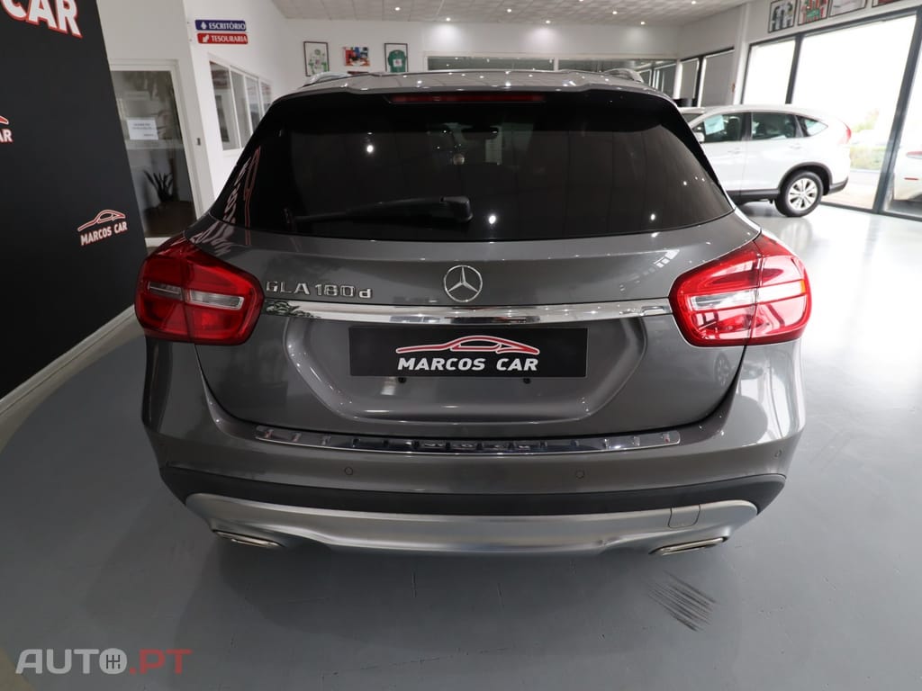 Mercedes-Benz GLA 180 (CDI) d 7G-DCT Urban