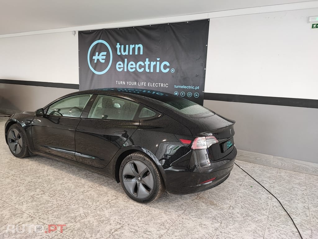 Tesla Model 3 Standard Range Plus RWD