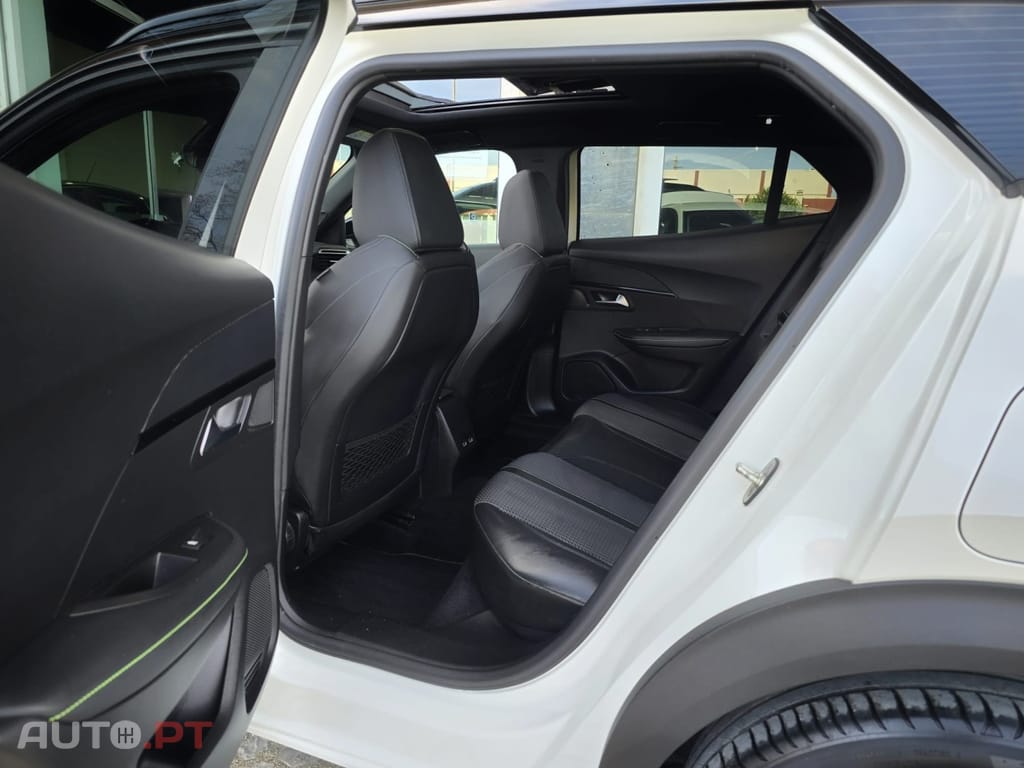 Peugeot 2008 1.2 PureTech GT Line EAT8