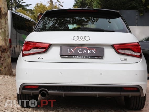 Audi A1 1.0 TFSI S-line