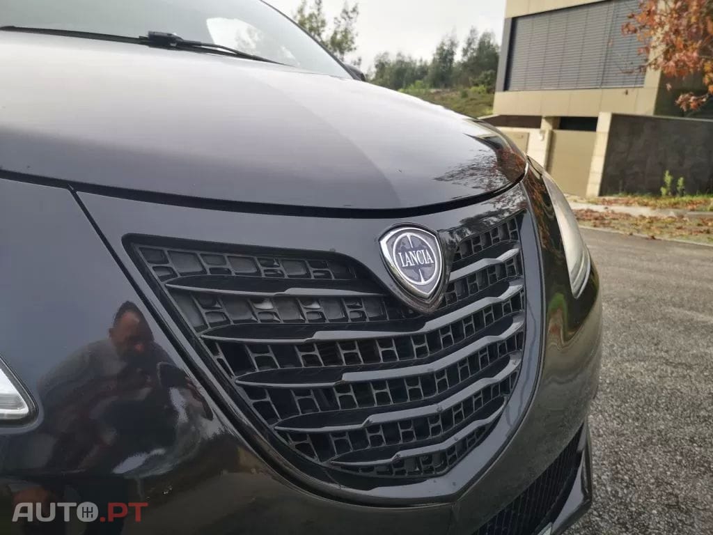 Lancia Ypsilon 1.2 S&S Gold