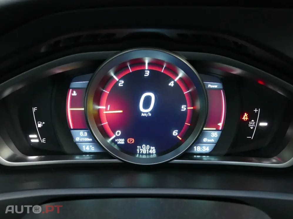 Volvo V40 1.6 D2 Momentum