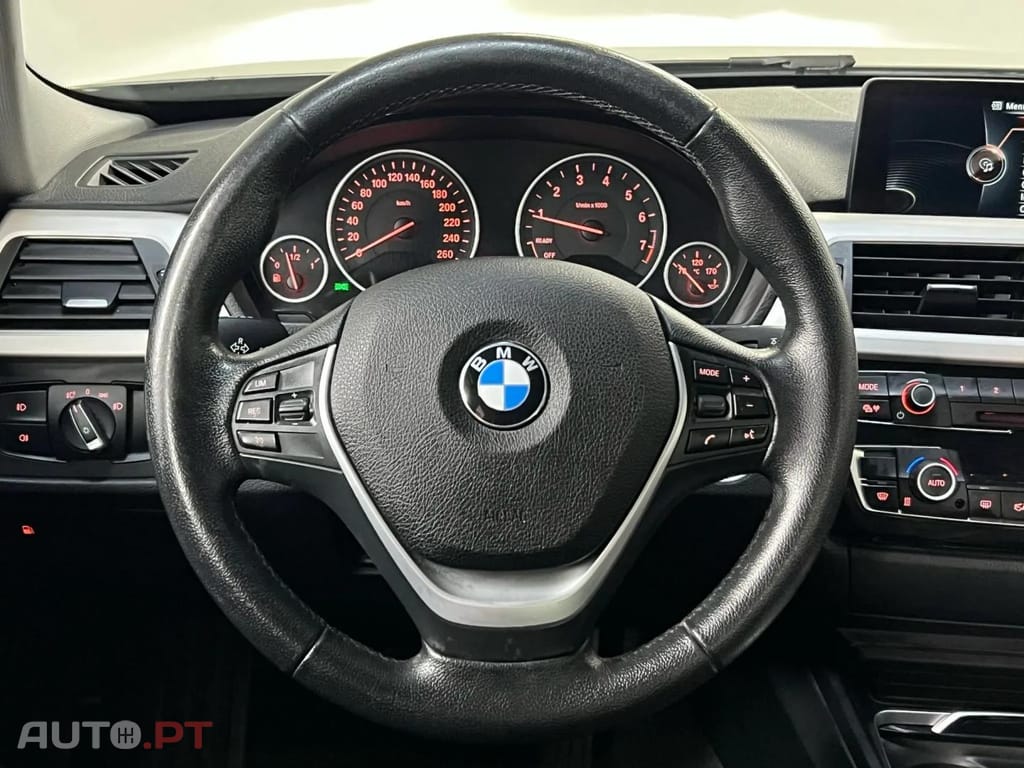 BMW 330 e iPerformance Advantage