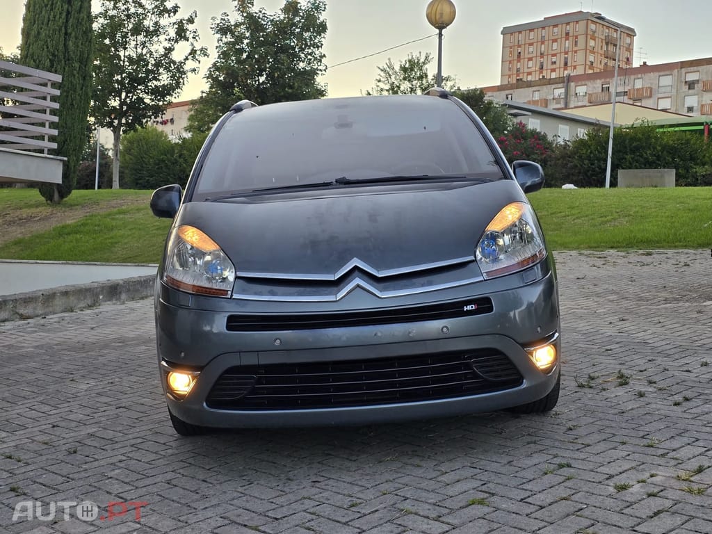 Citroen C4 Grand Picasso 1,6 HDi 110 Cv's EXCLUSIVE CX.AUTOMATICA E SEQUÊNCIAL