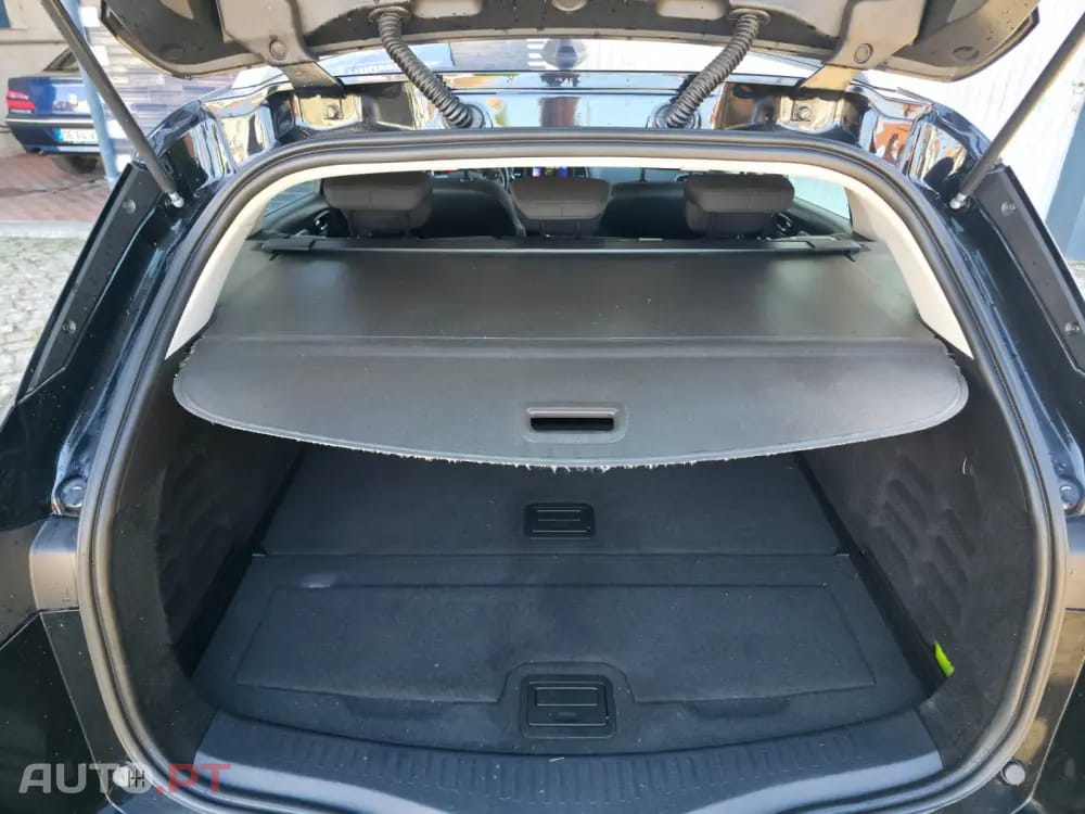 Renault Mégane Sport Tourer 1.5 Blue dCi Limited EDC