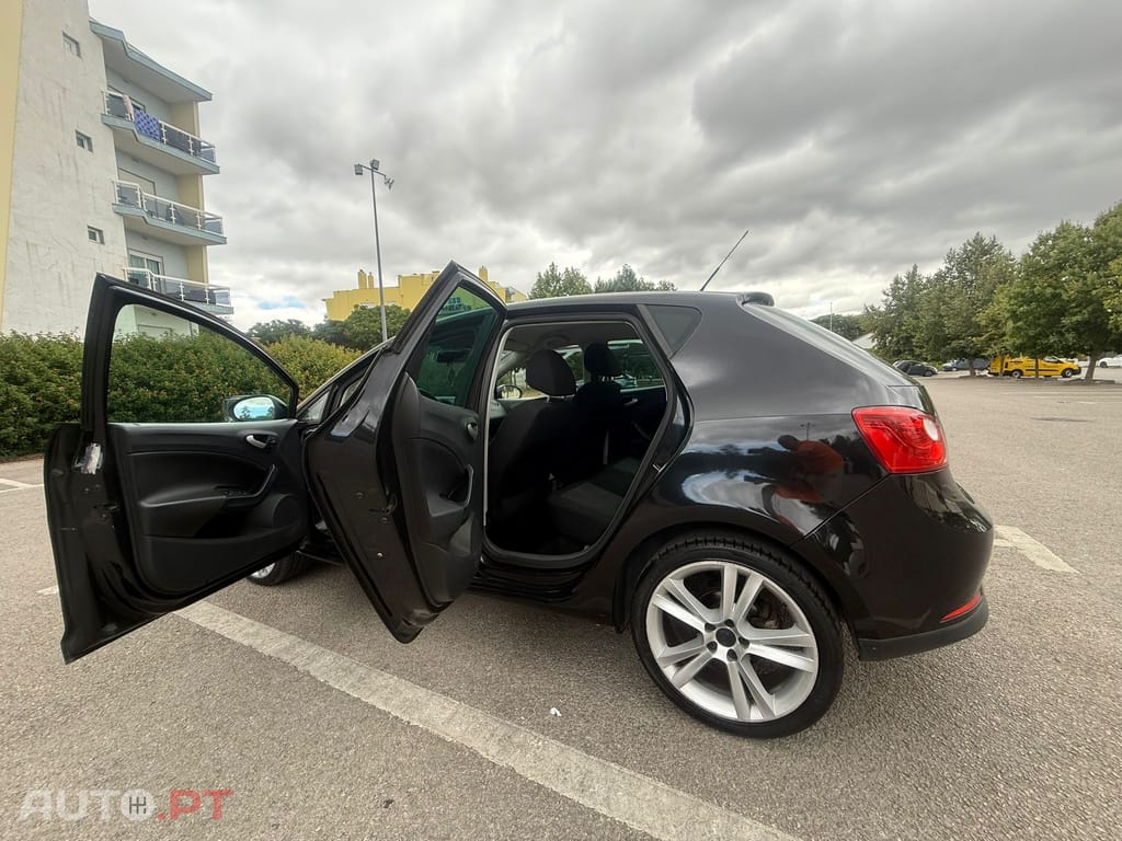 Seat Ibiza 1.6 TDI 105cv | Edição 25 Anos