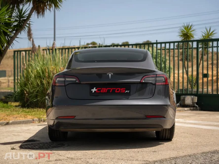 Tesla Model 3 Standard Range Plus RWD