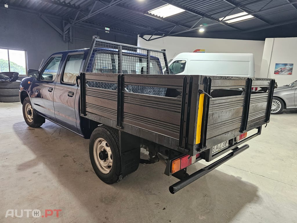 Nissan Pick Up 2.5Di