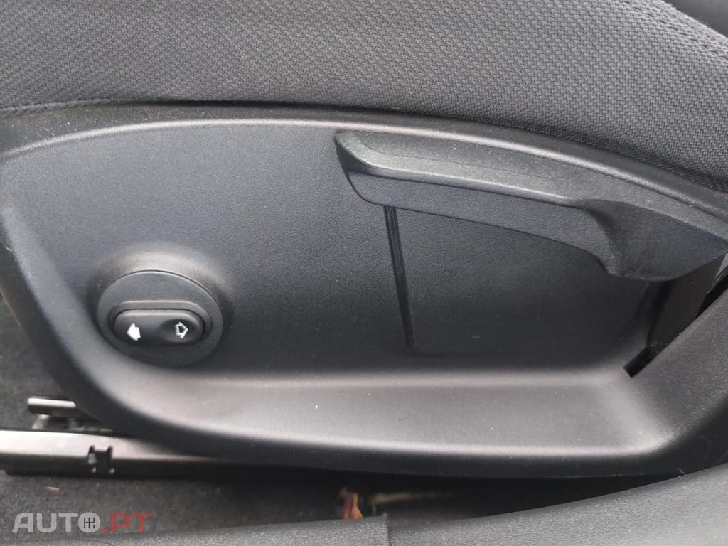 Jaguar XE 2.0 D Prestige