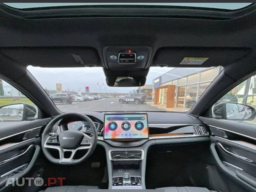 BYD Seal U 87 kw DESIGN NOVO 10 KM