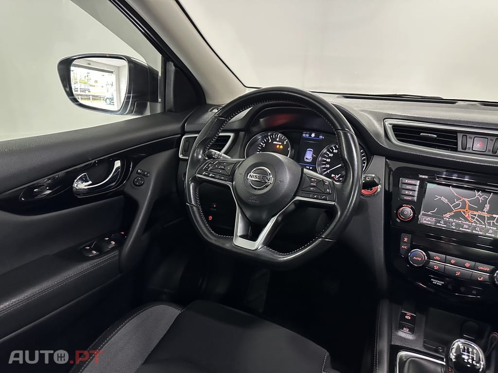 Nissan Qashqai 1.3 DIG-T N-Connecta J18