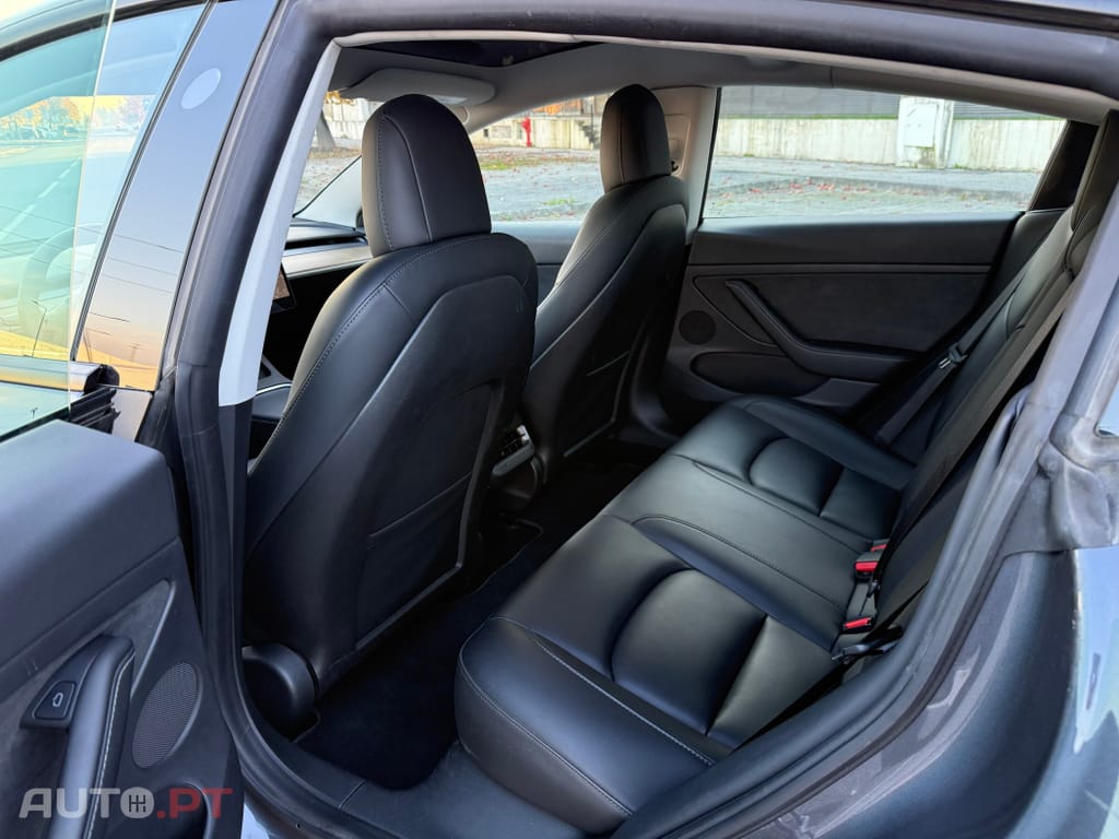 Tesla Model 3 Long-Range Dual Motor AWD