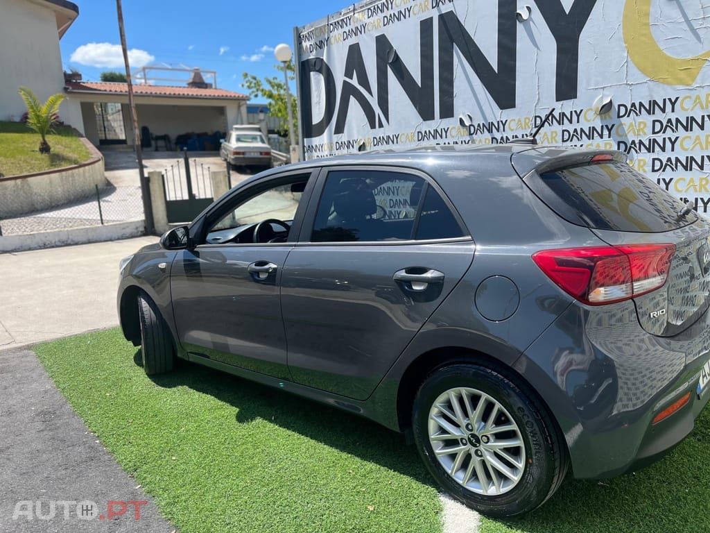 Kia Rio dynamic