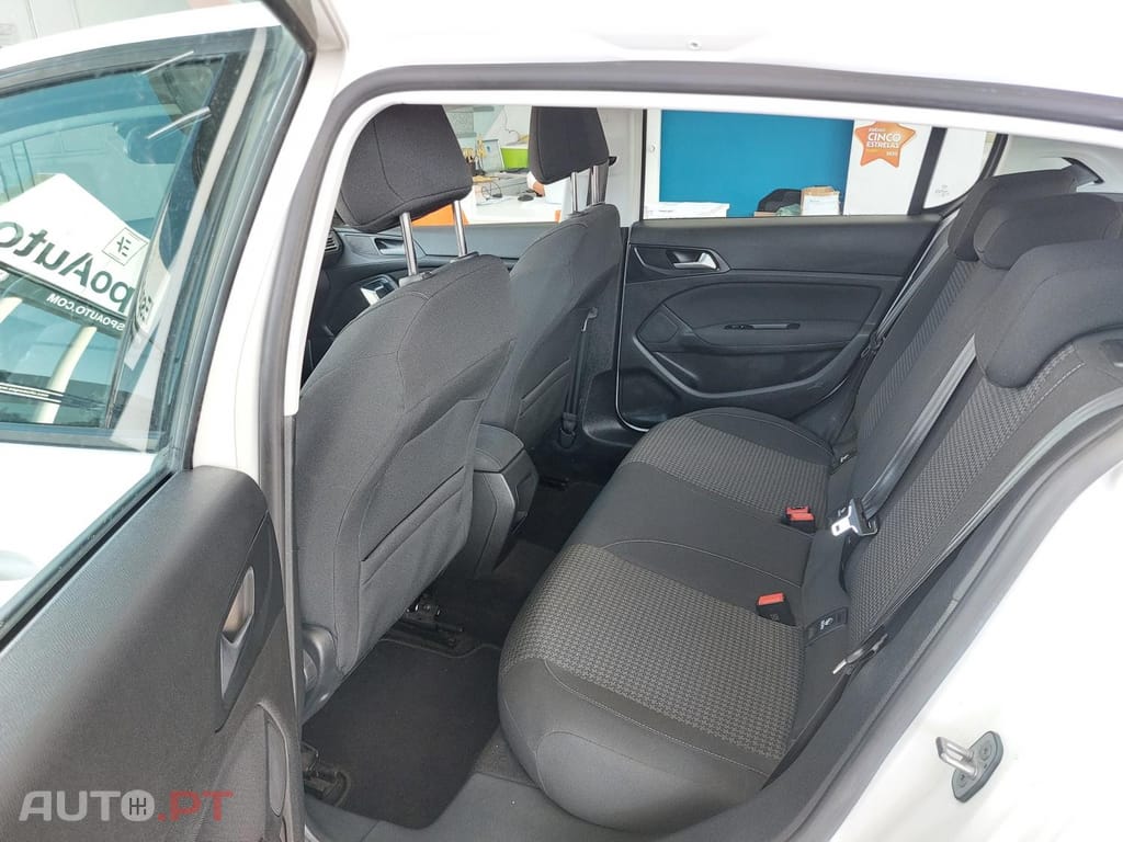 Peugeot 308 1.5 BlueHDi Business Line