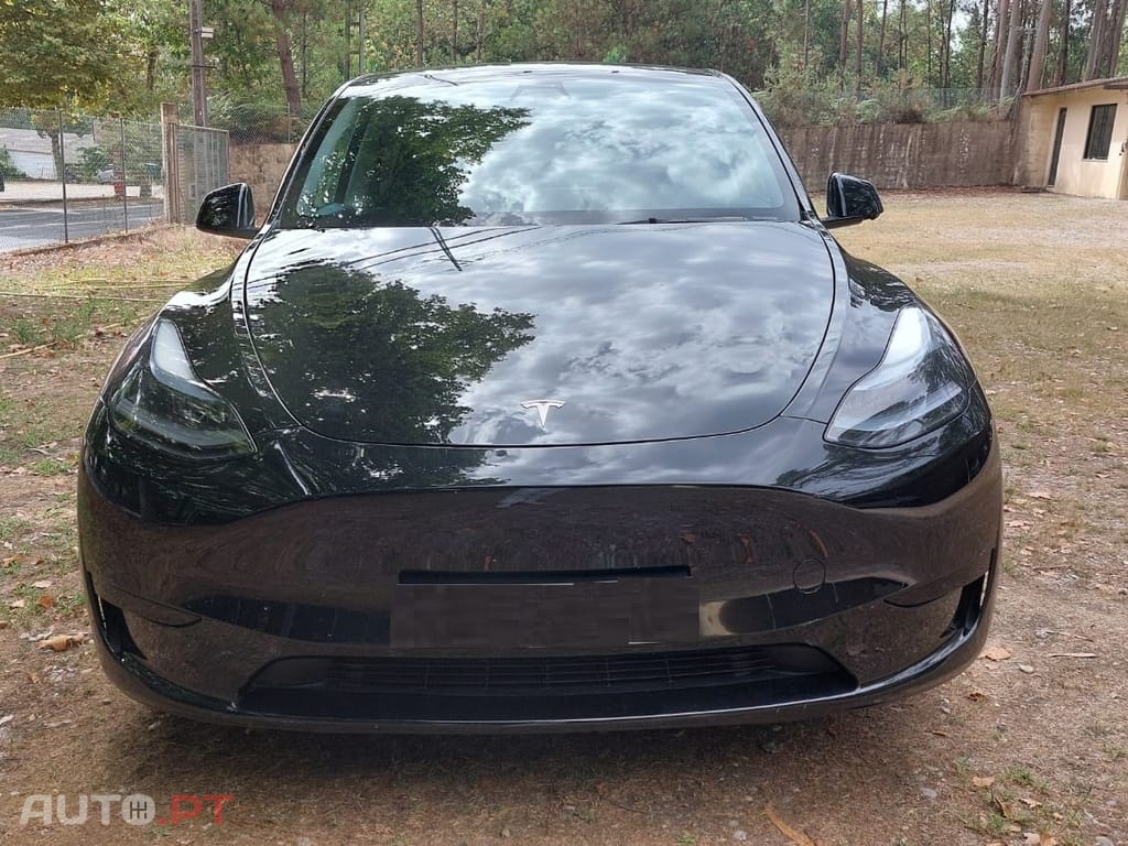 Tesla Model Y Standard
