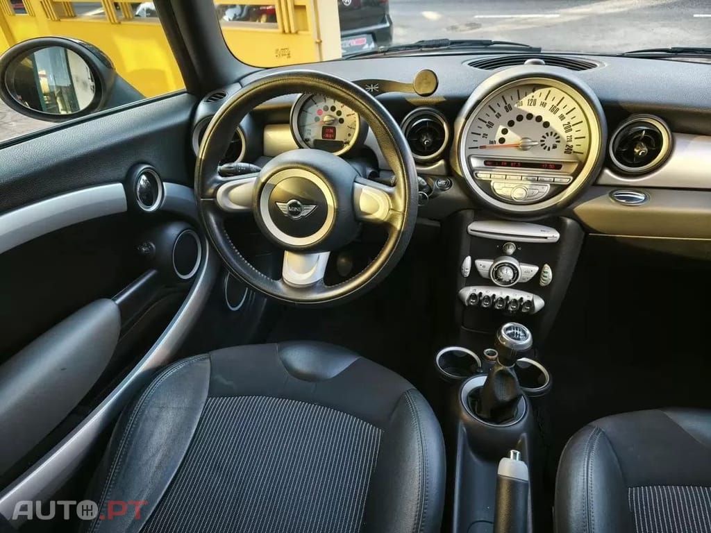 MINI Cooper Cooper D