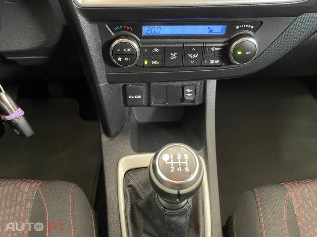 Toyota Auris 1.4 D-4D Exclusive+P.Sport