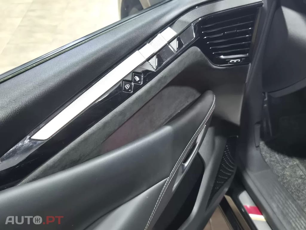 DS DS4 E-Tense Performance Line EAT8