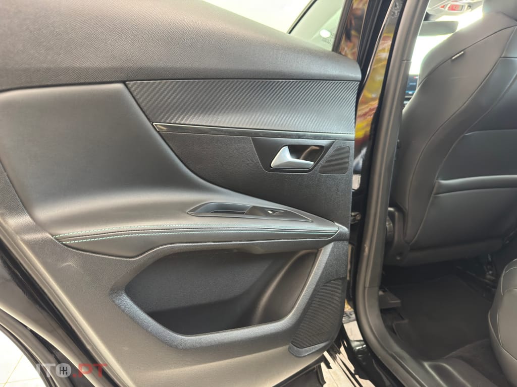 Peugeot 3008 1.6 Hybrid Active Pack e-EAT8