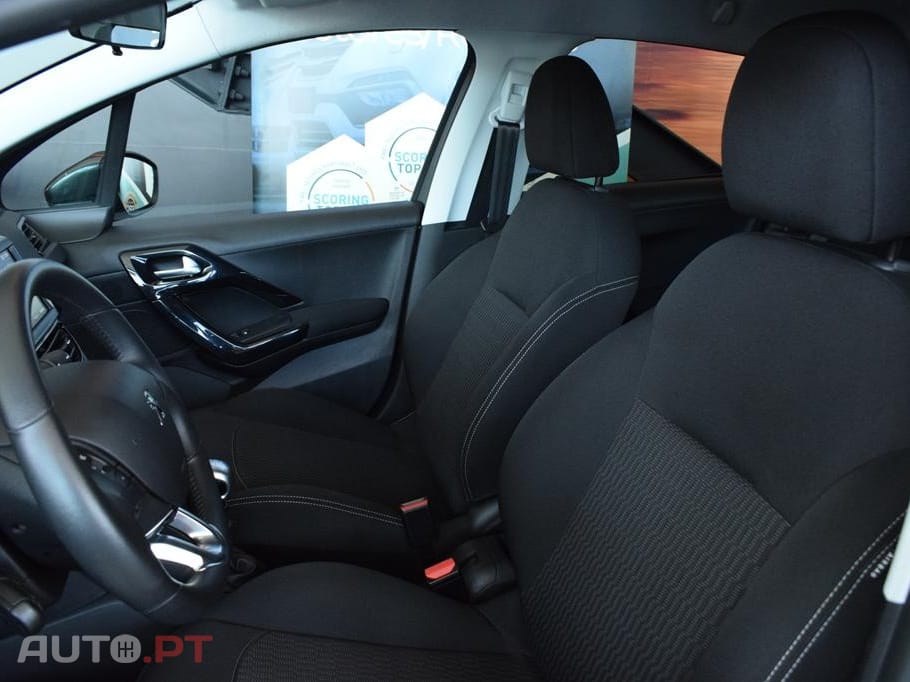 Peugeot 208 1.5 BlueHDi Signature