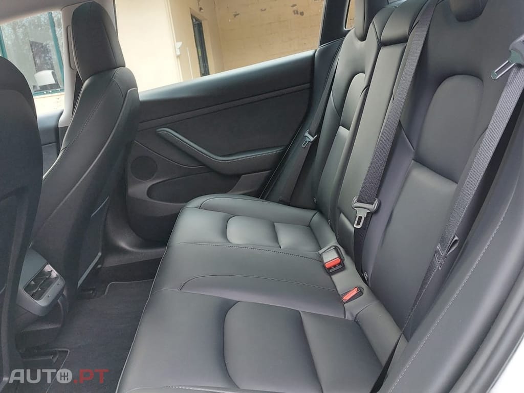 Tesla Model 3 Standard RWD