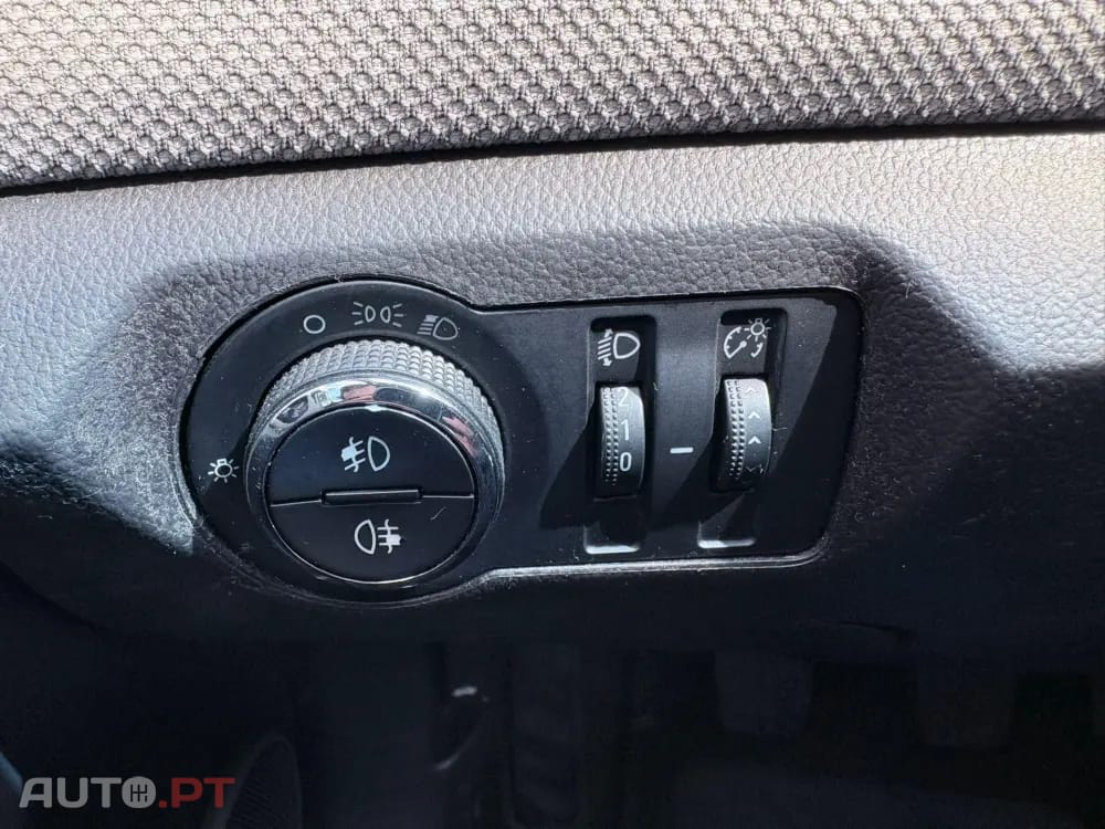 Chevrolet Cruze 1.6 LS
