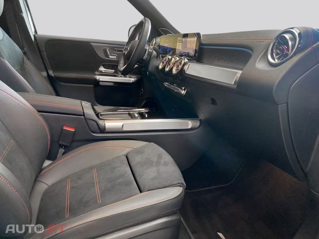 Mercedes-Benz EQB I.V.A DEDUTIVEL 300 4M AMG 