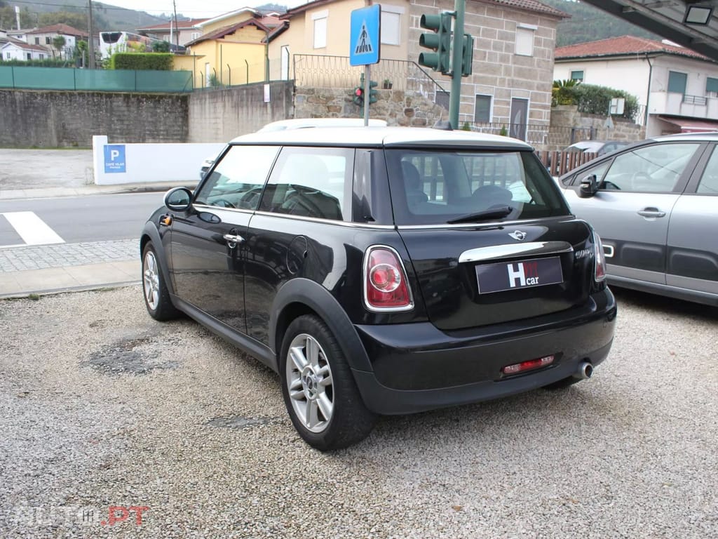 MINI Cooper Cooper D