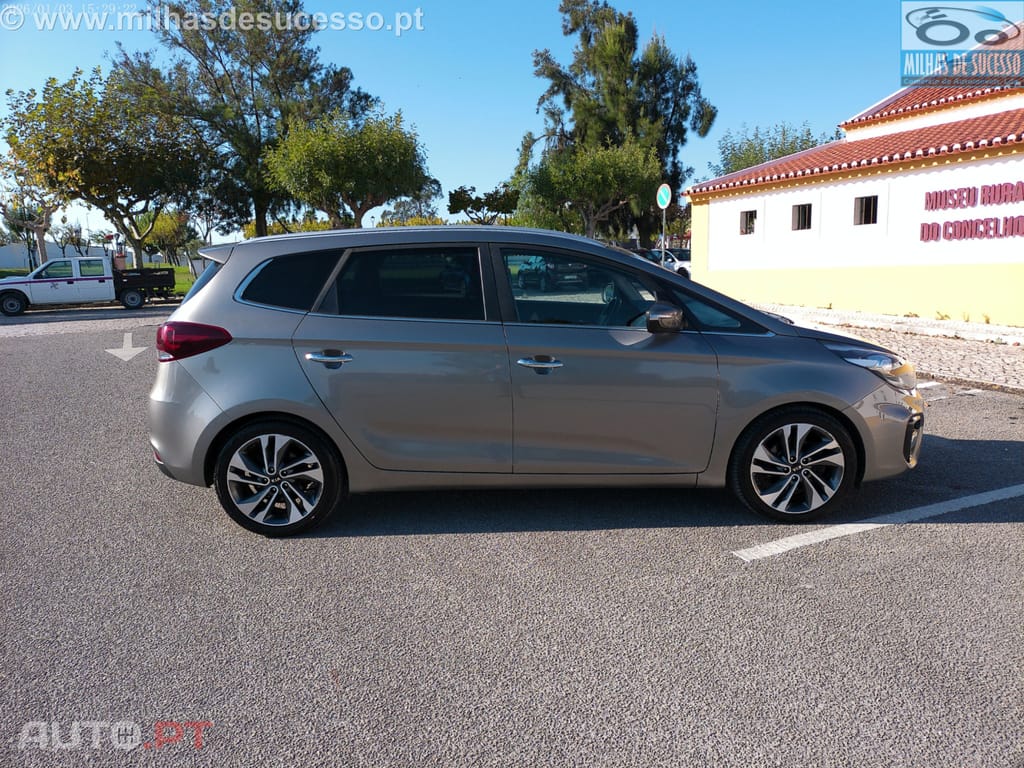 Kia Carens 1.7 CRDI ISG TX  7 Lug