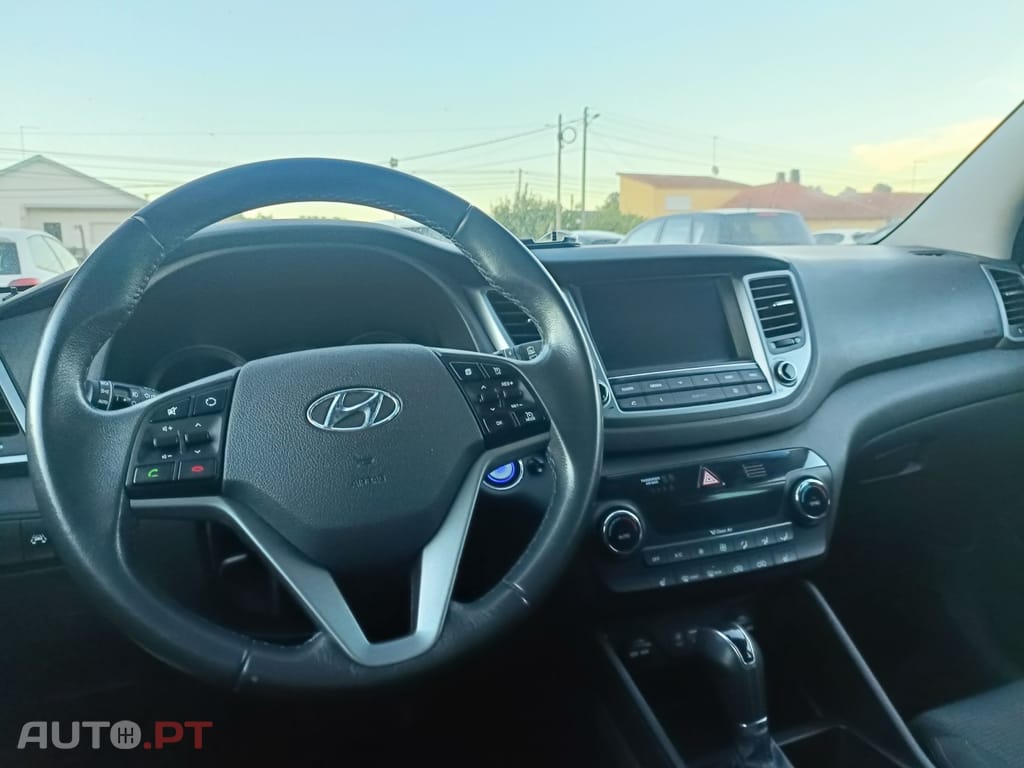 Hyundai Tucson blue 1.7 CRDi 2WD DCT Premium