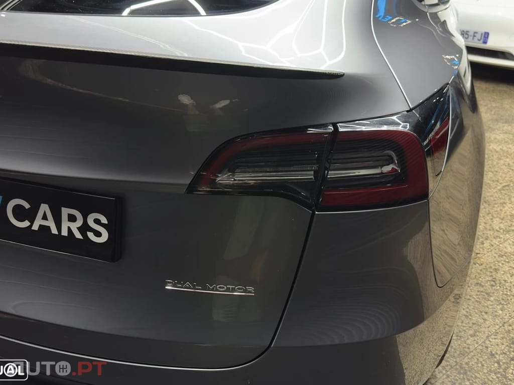 Tesla Model Y Performance Dual Motor AWD