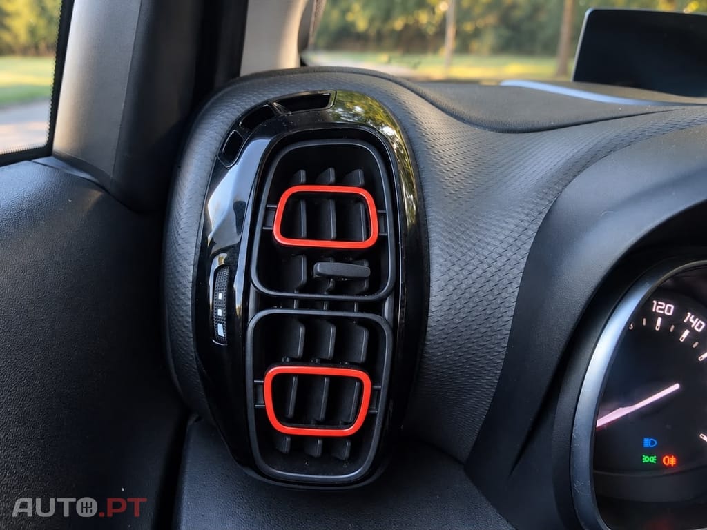 Citroën C3 Aircross 1.6 BlueHDi Feel S&S — fotografia 6