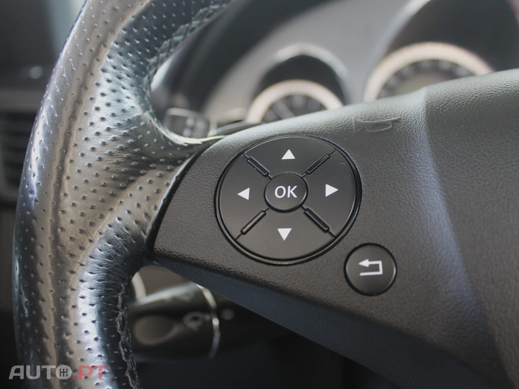 Mercedes-Benz E 250 CGi Avantgarde BlueEfficiency Auto