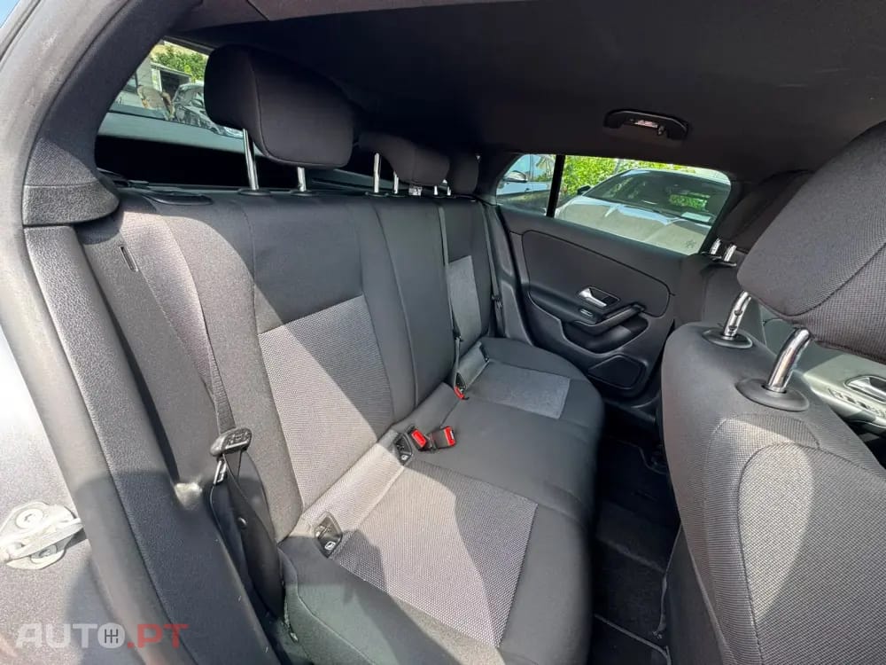 Mercedes-Benz CLA 180 d Shooting Brake Business Solutions
