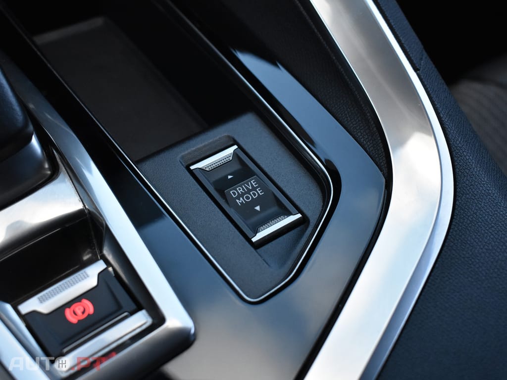 Peugeot 3008 1.6 Hybrid Allure Pack e-EAT8