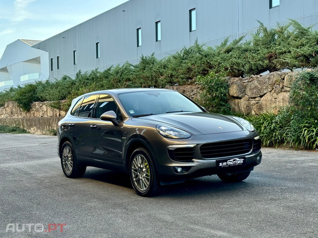 Porsche Cayenne S E-Hybrid Platinum Edition