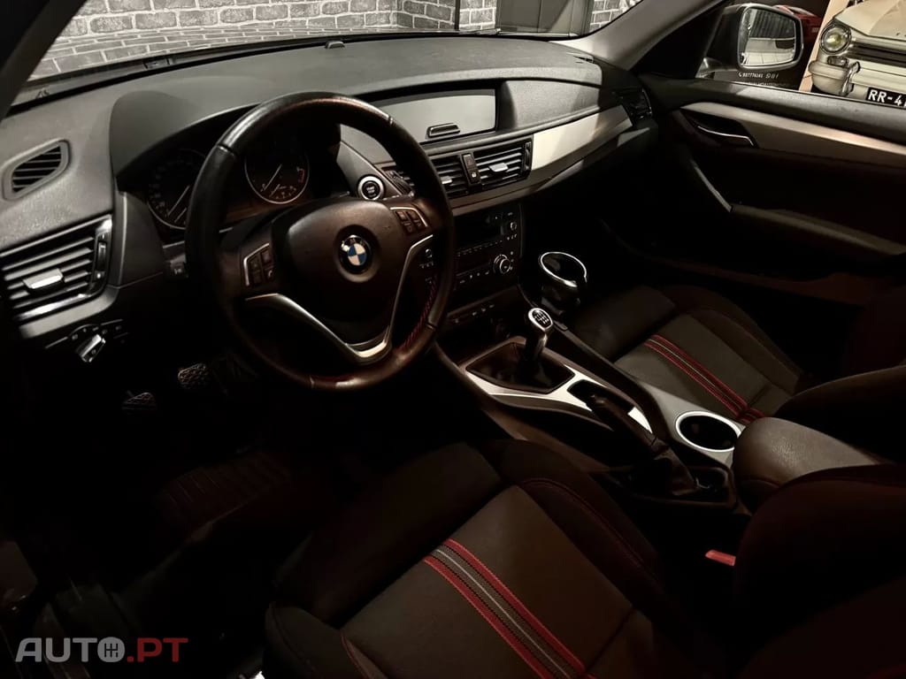 BMW X1 18 d xDrive Line Sport — fotografia 8